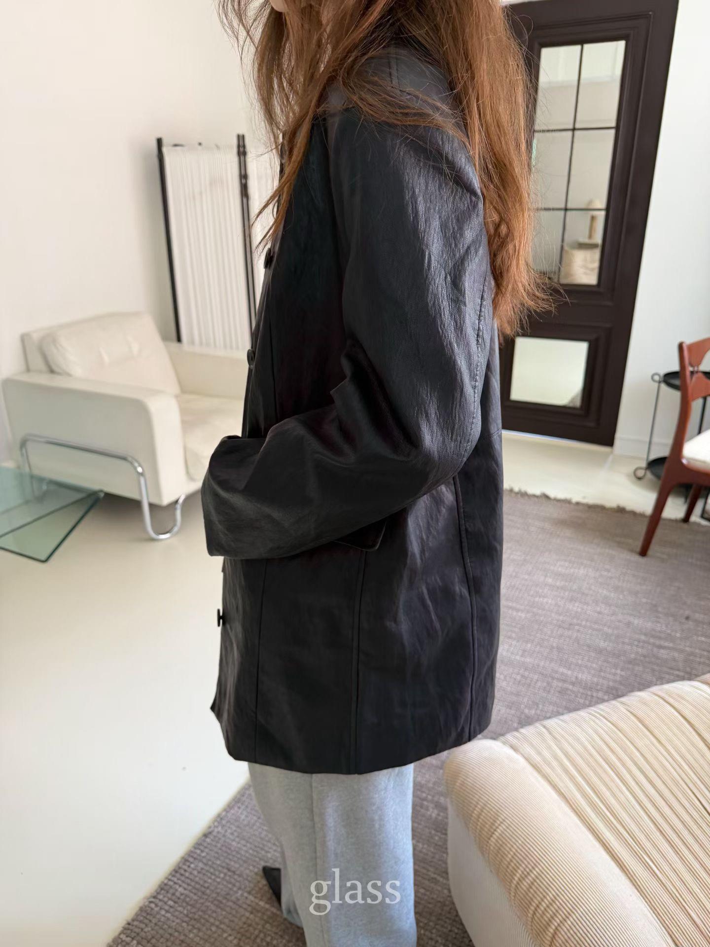 排扣中長版皮革外套